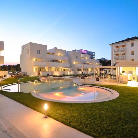 Marina Suites & Apartments 4 Stelle S Caorle Eksteriør bilde