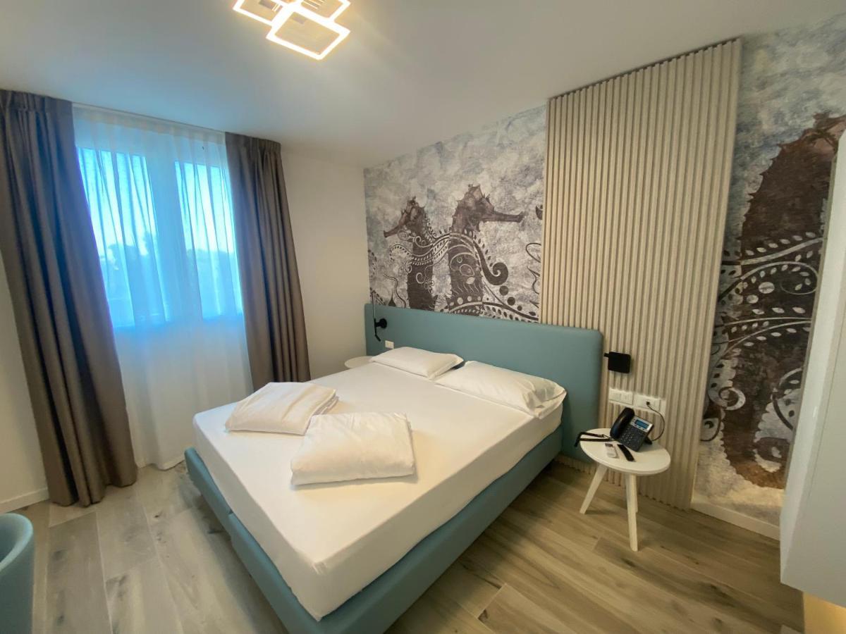 Marina Suites & Apartments 4 Stelle S Caorle Eksteriør bilde