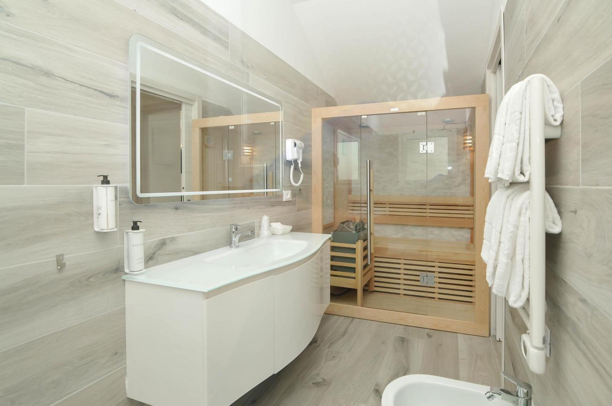 Marina Suites & Apartments 4 Stelle S Caorle Eksteriør bilde