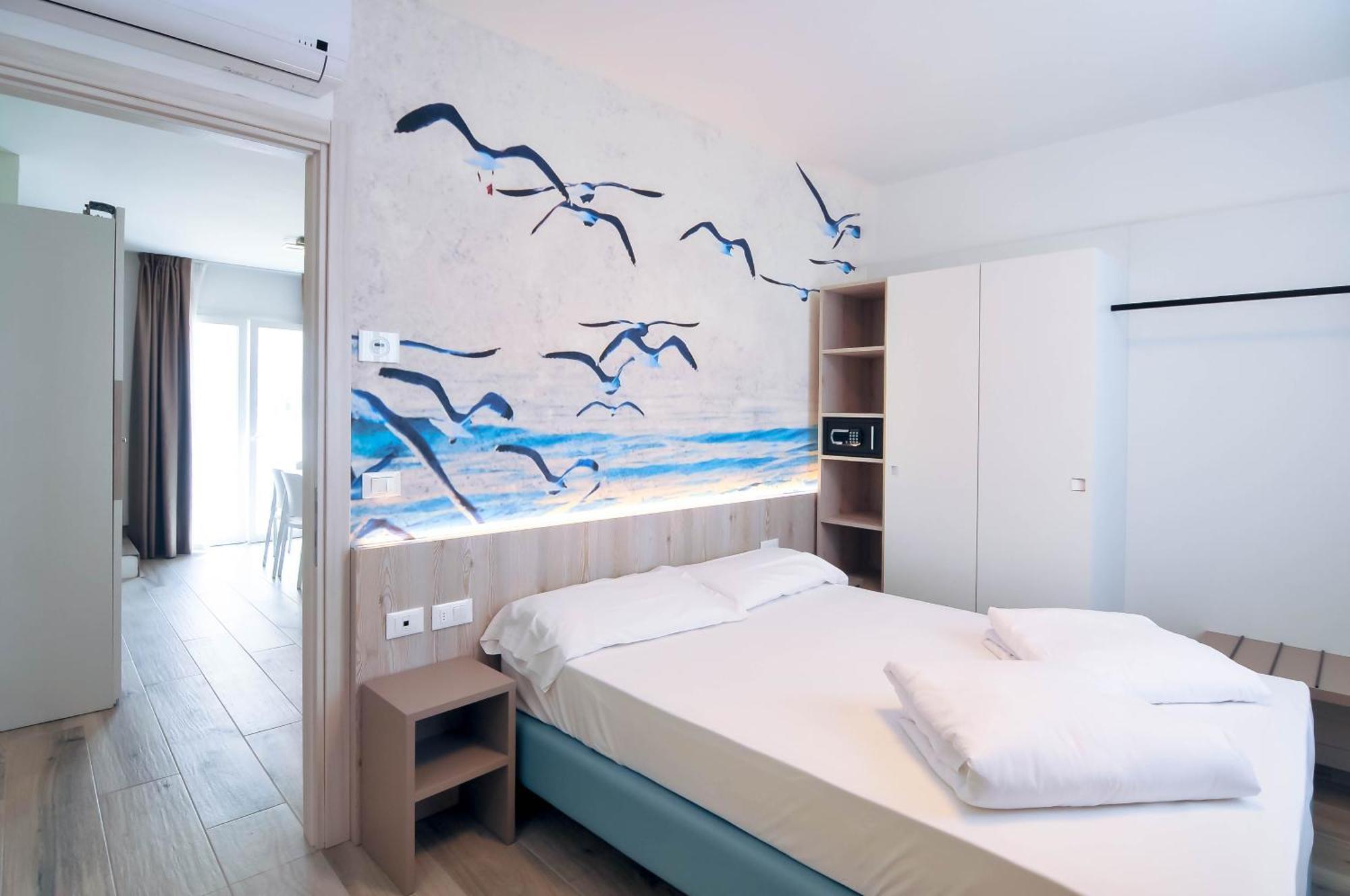 Marina Suites & Apartments 4 Stelle S Caorle Eksteriør bilde