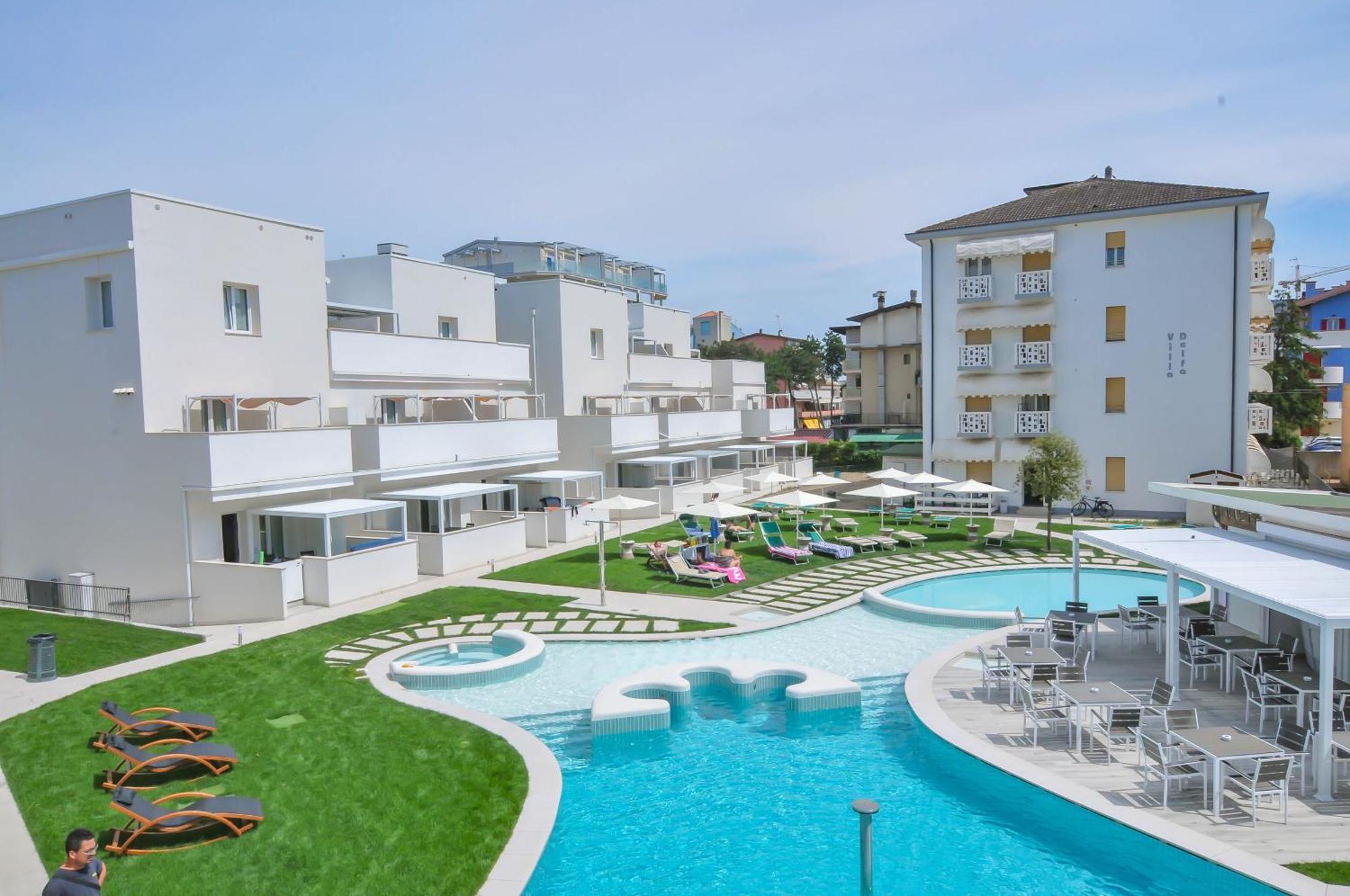 Marina Suites & Apartments 4 Stelle S Caorle Eksteriør bilde